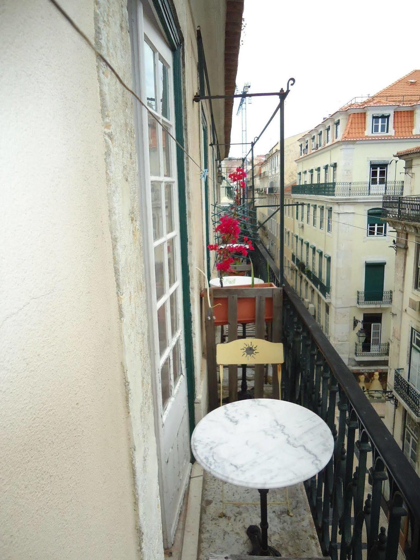 New Aljubarrota Guest House Lisboa Dış mekan fotoğraf