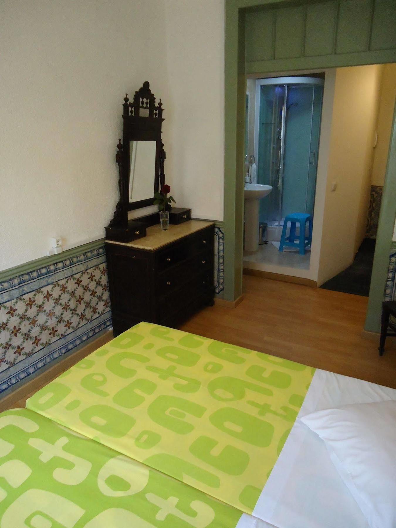 New Aljubarrota Guest House Lisboa Dış mekan fotoğraf