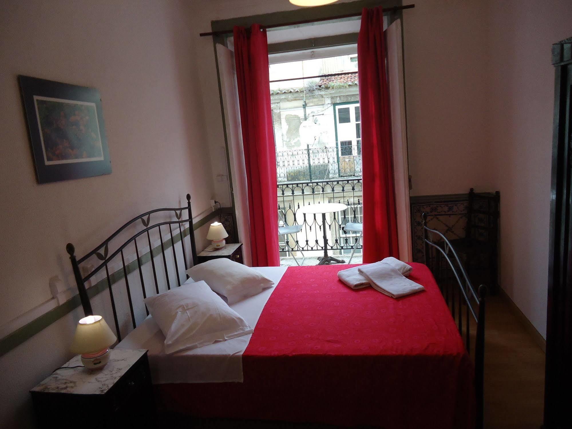 New Aljubarrota Guest House Lisboa Dış mekan fotoğraf