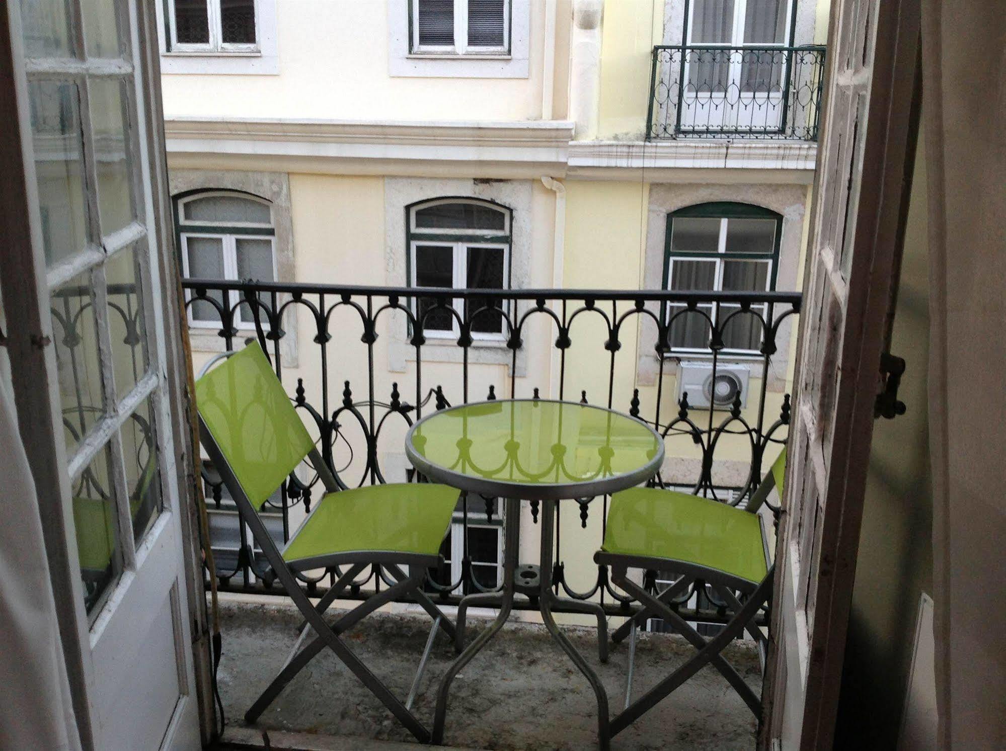 New Aljubarrota Guest House Lisboa Dış mekan fotoğraf